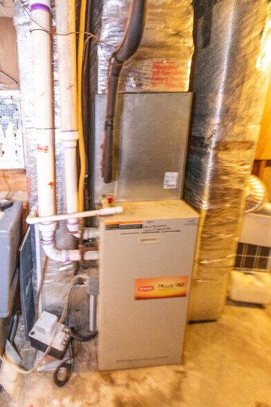 More Photos Of 115 W Saratoga St, Baltimore Storefront Retail Residential For Sale