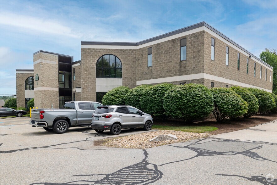 More Photos Of 8025 S Willow St, Manchester Light Distribution For Lease