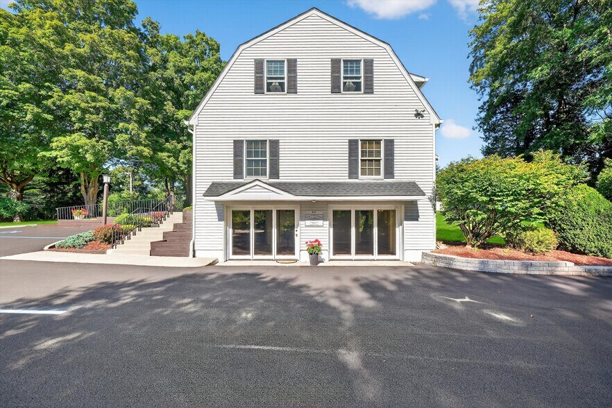 More Photos Of 1436 NY-52 Rt, Fishkill Office For Sale