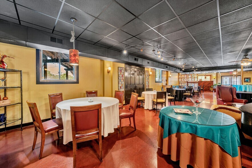 More Photos Of 106 Stoney Battery Rd, Troutville Restaurant For Sale