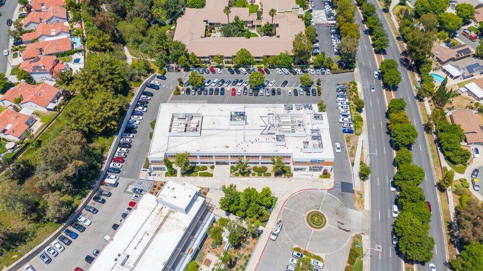 More Photos Of 25775 McBean Pky, Valencia Medical For Lease