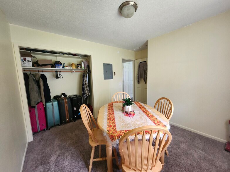 More Photos Of 204 3rd St SW, Rake Apartments For Sale