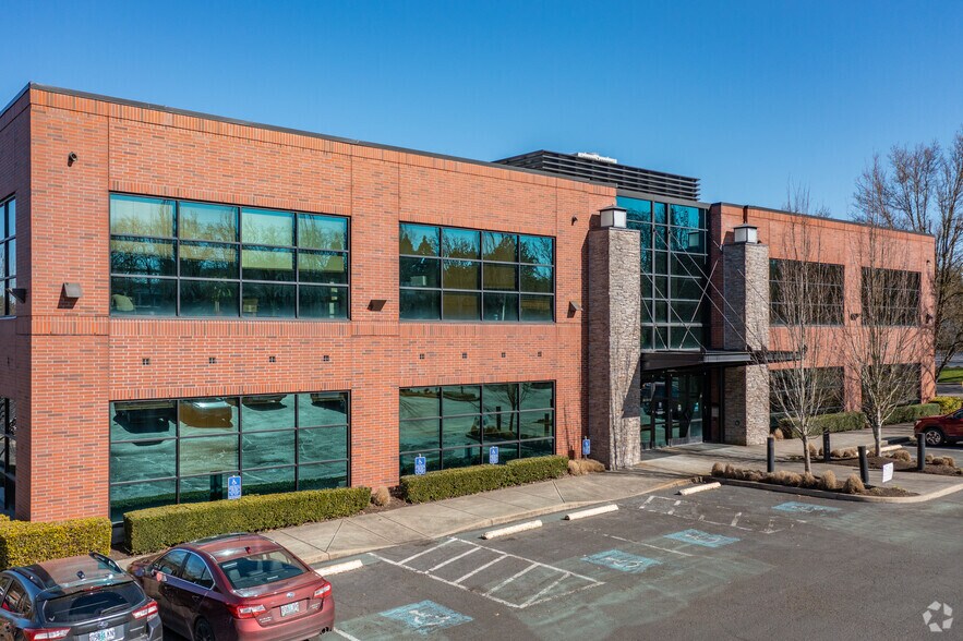 More Photos Of 8050 SW Warm Springs St, Tualatin Medical For Lease