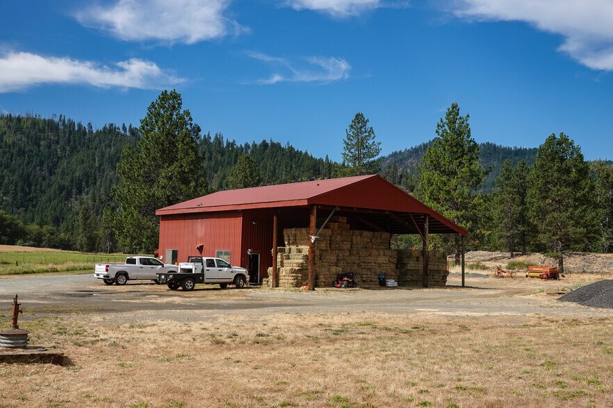 More Photos Of 44510 State 96 Hwy, Seiad Valley Land For Sale