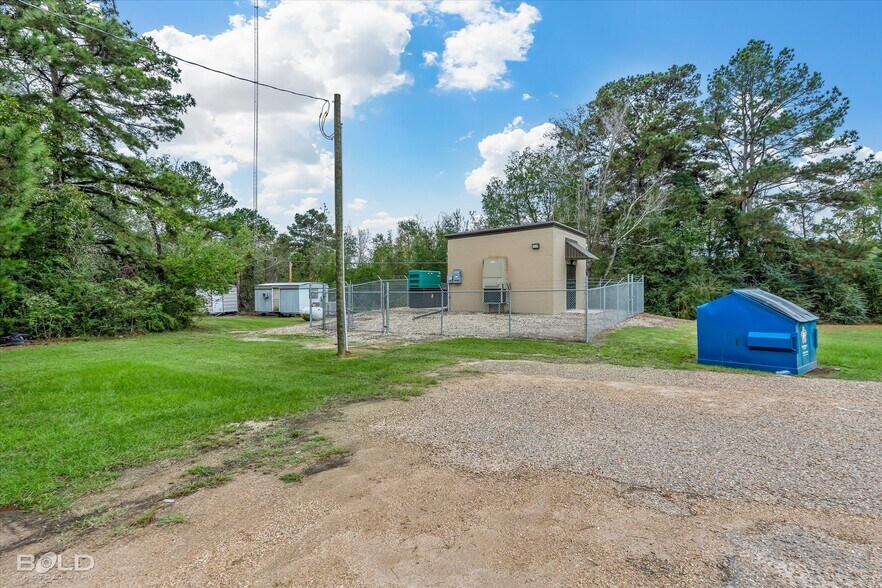More Photos Of 523 Oxford Rd, Mansfield Office For Sale
