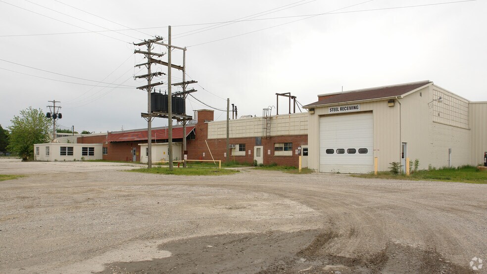 More Photos Of 200 Universal Dr, Owosso Manufacturing For Lease