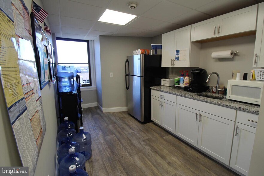 More Photos Of 100 E Main St, Salisbury Office For Lease