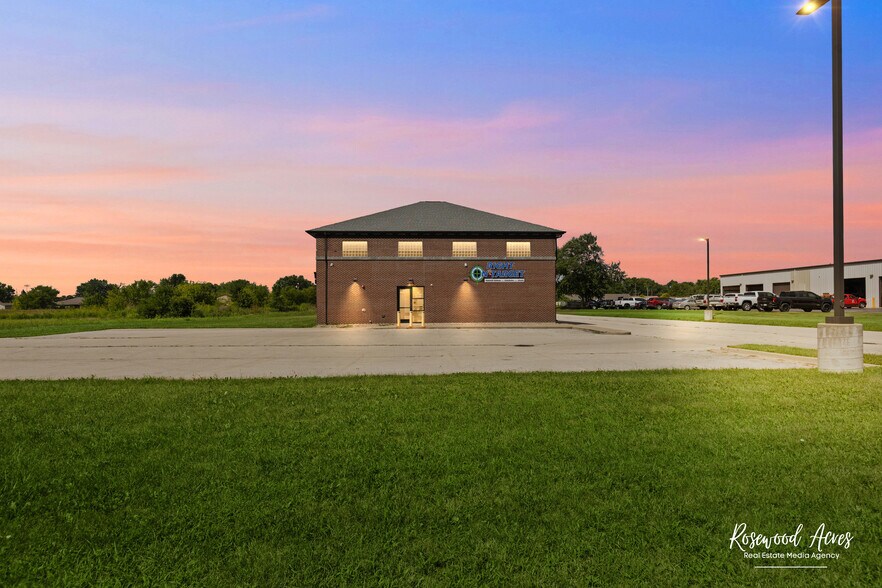 More Photos Of 233 Mooney Dr, Bourbonnais Specialty For Sale