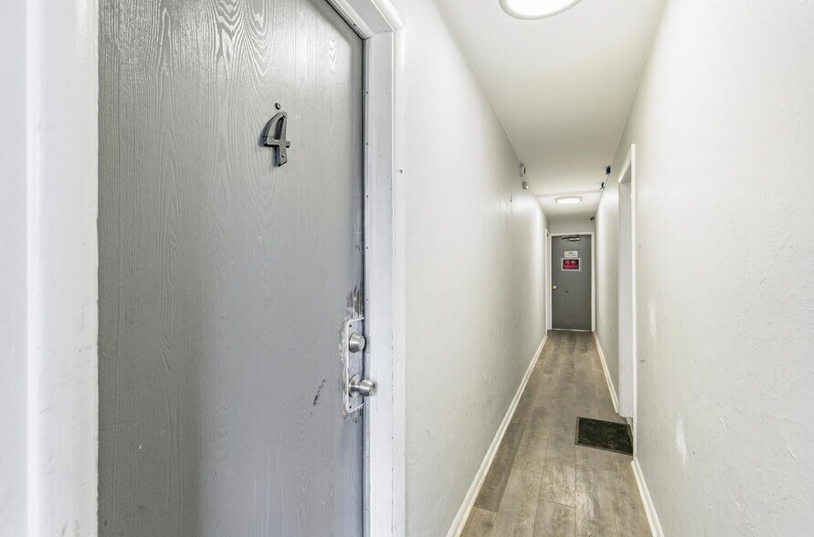 More Photos Of 3552 Morrison Rd, Denver Apartments For Sale