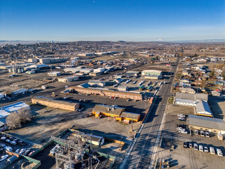 More Photos Of 410 Yakima Valley Hwy, Sunnyside General Retail For Sale