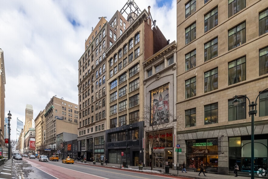 More Photos Of 15 W 34th St, New York Office For Lease