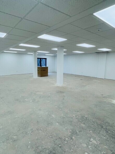 More Photos Of 6423 Monroe St, Sylvania Storefront Retail Office For Lease