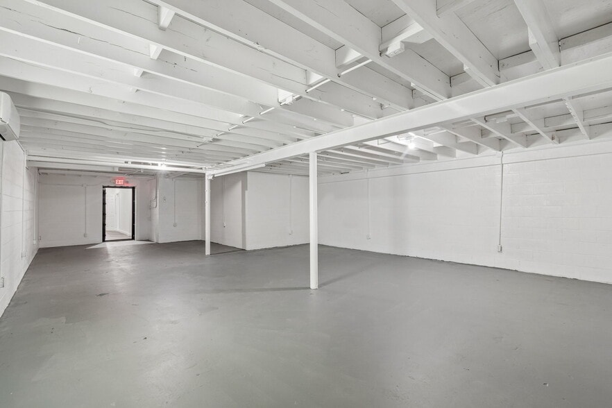 More Photos Of 6536 Lincoln Way N, Saint Petersburg Office For Lease