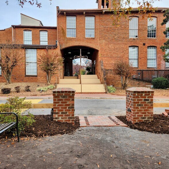 More Photos Of 200 Brookstown Ave, Winston-Salem Loft Creative Space For Lease