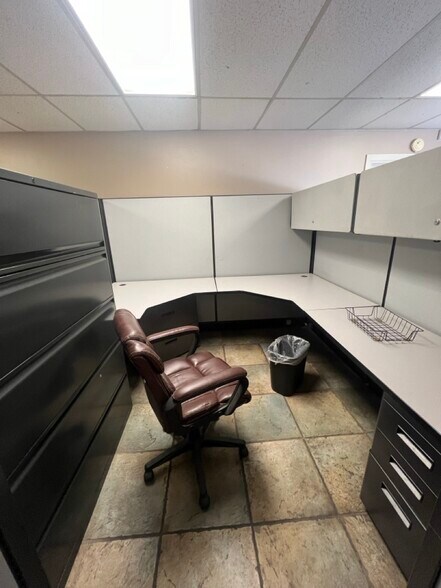 More Photos Of 201 N Ann Arbor Ave, Oklahoma City Showroom For Lease