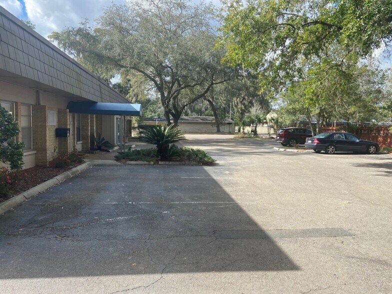 More Photos Of 1405 NW 13th St, Gainesville Office For Lease