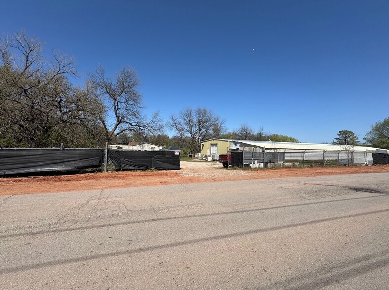 More Photos Of 42506 Westech Rd, Shawnee Warehouse For Sale