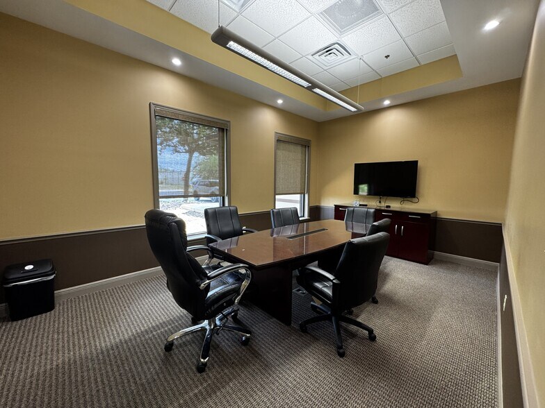 More Photos Of 12290 Crystal Commerce Loop, Fort Myers Flex For Lease