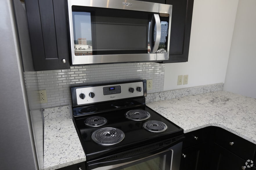 More Photos Of 174 E Main St, Spartanburg Apartments For Lease
