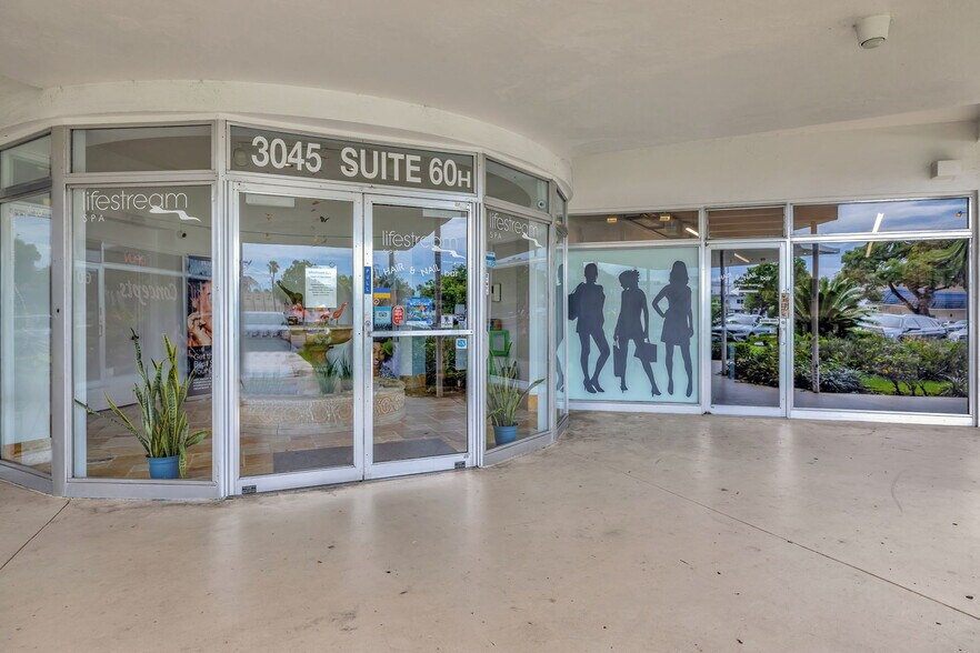 More Photos Of 3045 N Federal Hwy, Fort Lauderdale Storefront Retail Office For Lease