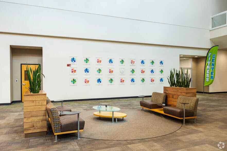 More Photos Of 5701 E Hillsborough Ave, Tampa Office For Lease