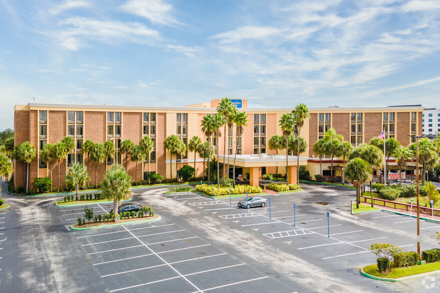 Primary Photo Of 7675 W Irlo Bronson Memorial Hwy, Kissimmee Hotel For Sale