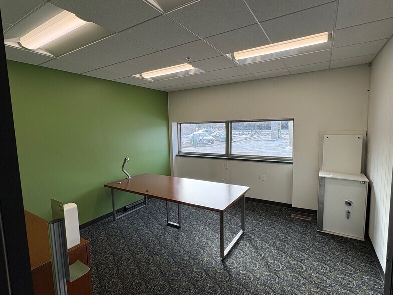 More Photos Of 10533 W National Ave, West Allis Office For Sale