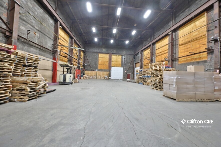 More Photos Of 126 E Dickerson St, Dover Warehouse For Lease