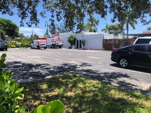 More Photos Of 2211 N Dixie Hwy, Lake Worth Freestanding For Lease