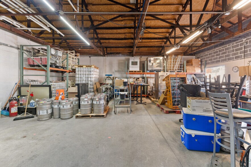 More Photos Of 237 W Main St, Williamsburg Restaurant For Sale