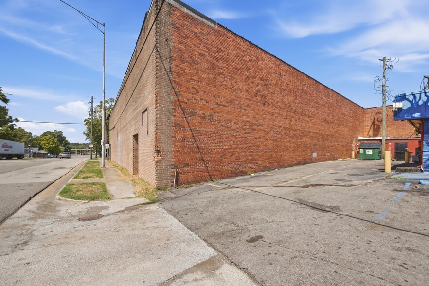 More Photos Of 7708 1st Ave N, Birmingham Self Storage For Sale