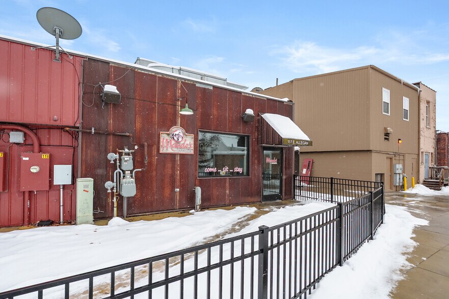 More Photos Of 117 E Allegan St, Otsego General Retail For Sale