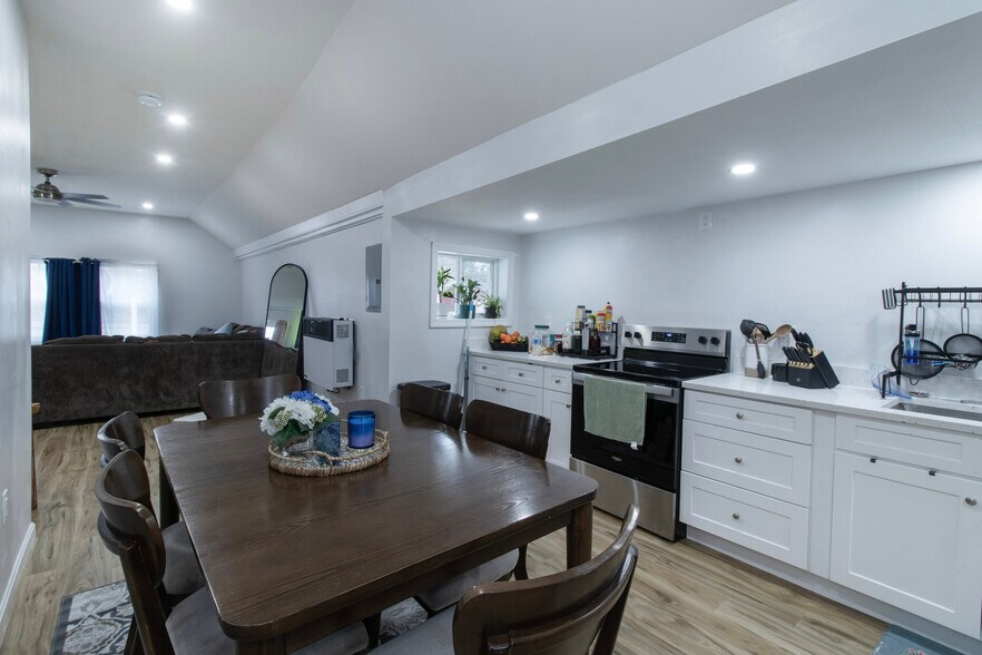 More Photos Of 296 E Main St, Clinton Multifamily For Sale