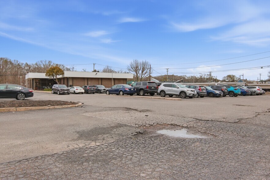 More Photos Of 640 Montauk Hwy, Shirley Medical For Sale