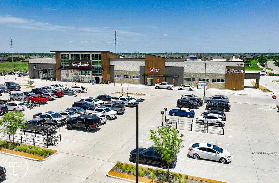 Primary Photo Of NEC North Grove & US 77, Waxahachie Freestanding For Sale