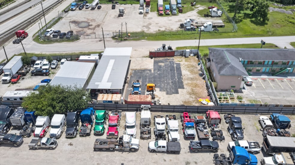 More Photos Of 7521 Parkhurst Dr, Houston Land For Sale