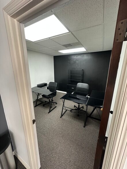 More Photos Of 14902 Winding Creek Ct, Tampa Medical For Lease