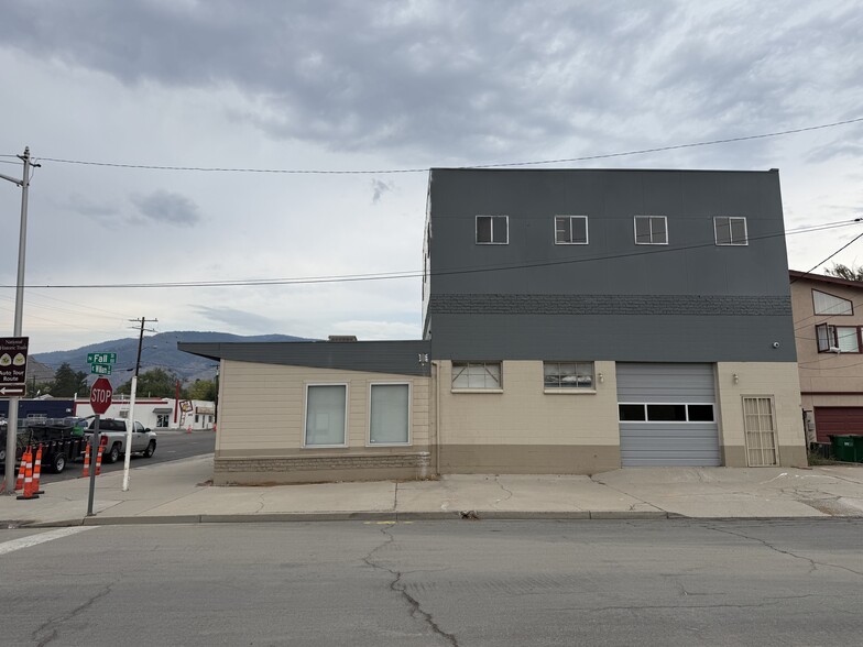 More Photos Of 220 E William St, Carson City Auto Repair For Sale