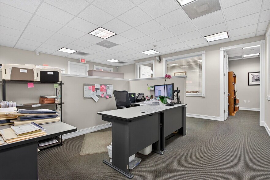 More Photos Of 5521 N University Dr, Coral Springs Office For Sale