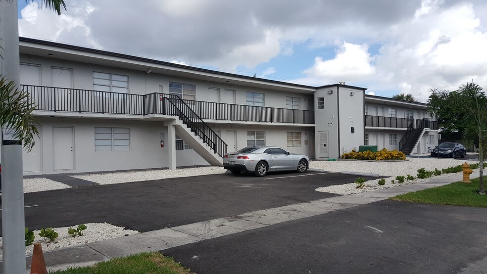 More Photos Of 14100 NW 6th Ct, North Miami Apartments For Sale