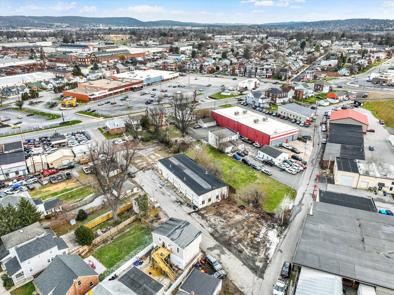 More Photos Of 1006 1/2 Mount Rose Rear Ave, York Auto Repair For Sale