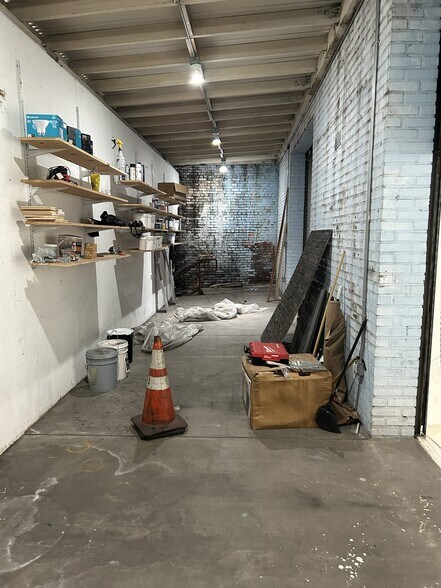 More Photos Of 422 S Alameda St, Los Angeles Industrial For Lease