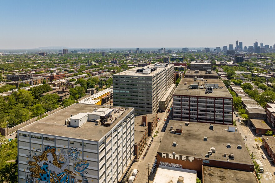 More Photos Of 5455 Av de Gaspé, Montréal Office For Lease