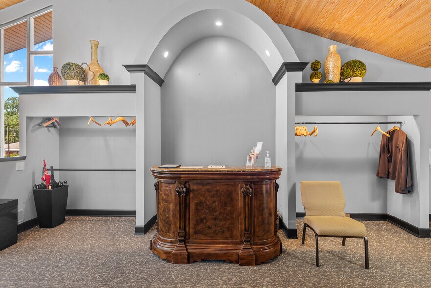 More Photos Of 2450 Pontoon Rd, Granite City Religious Facility For Sale