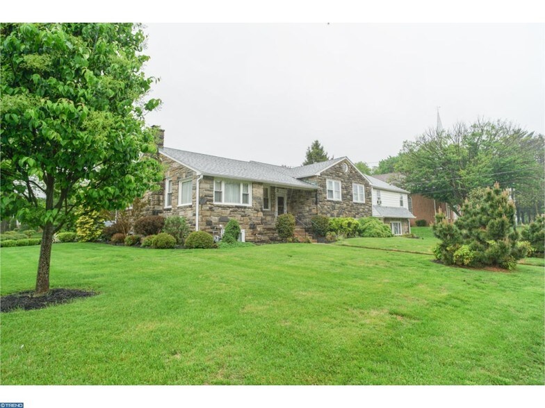 More Photos Of 1 N Ormond Ave, Havertown Office For Lease