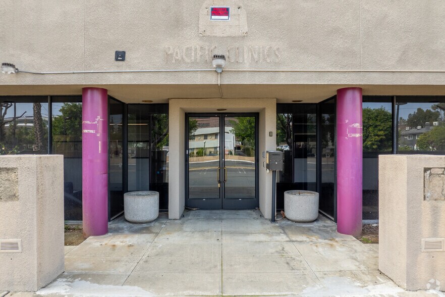 More Photos Of 66 Hurlbut St, Pasadena Medical For Lease