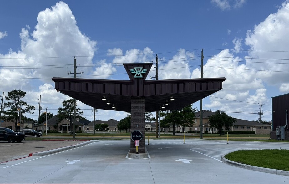 More Photos Of 9526 Huffmeister Rd, Houston General Retail For Sale