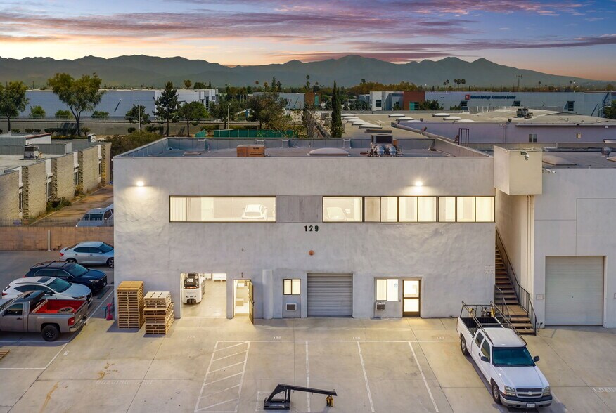 More Photos Of 127-129 S 8th Ave, La Puente Warehouse For Sale