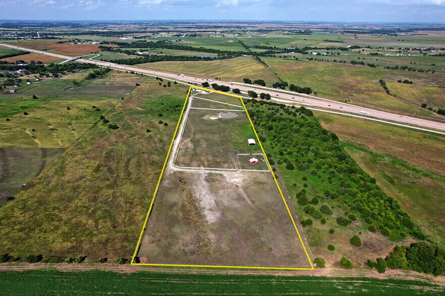 More Photos Of 6882 N Interstate Highway 35 E, Waxahachie Land For Sale