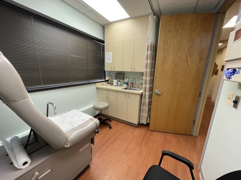 More Photos Of 16 Pocono Rd, Denville Medical For Lease